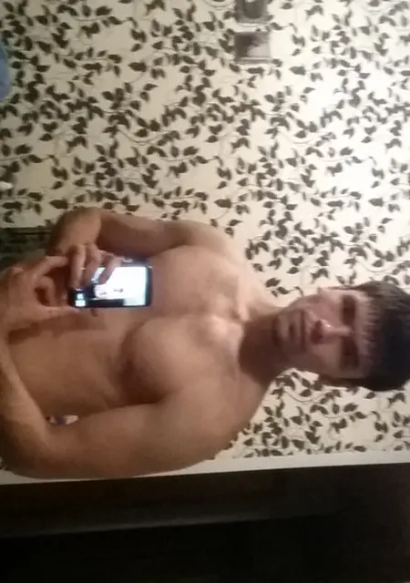 Аким из Заинска, ищу на сайте знакомства на одну ночь