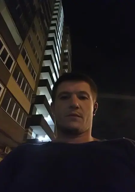 Alex из Апрелевки, ищу на сайте знакомства на одну ночь