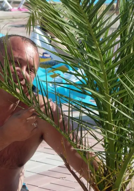 Я Владимир, 48, из Жирновска, ищу знакомства на одну ночь