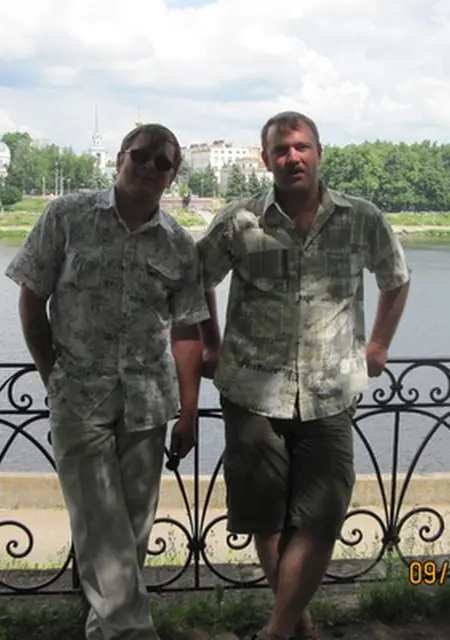 Роман из Новомосковска, ищу на сайте знакомства на одну ночь