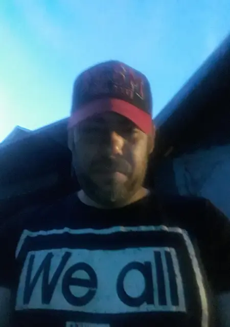 Я Роман, 48, из Бронниц, ищу знакомство для приятного времяпровождения