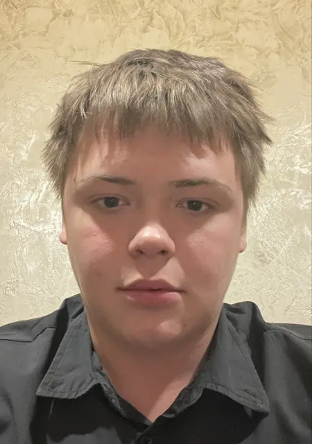 Илья из Владивостока, мне 19, познакомлюсь на одну ночь