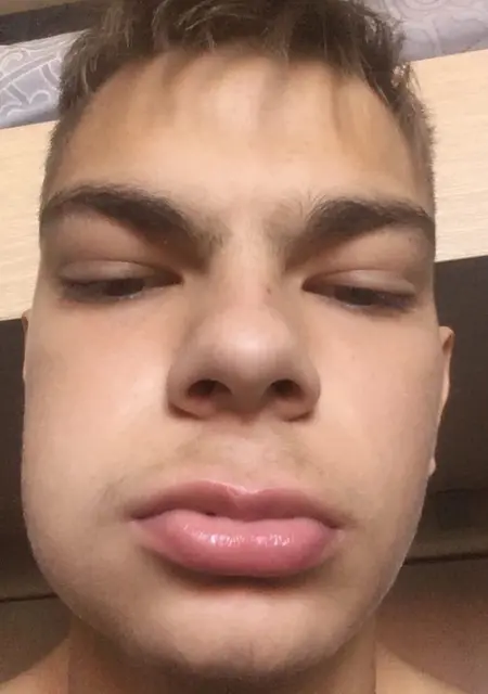 Я Дмитрий, 21, знакомлюсь на одну ночь в Курске