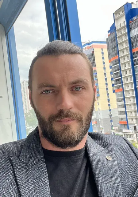 Максим из Москвы, мне 33, познакомлюсь для открытые отношения