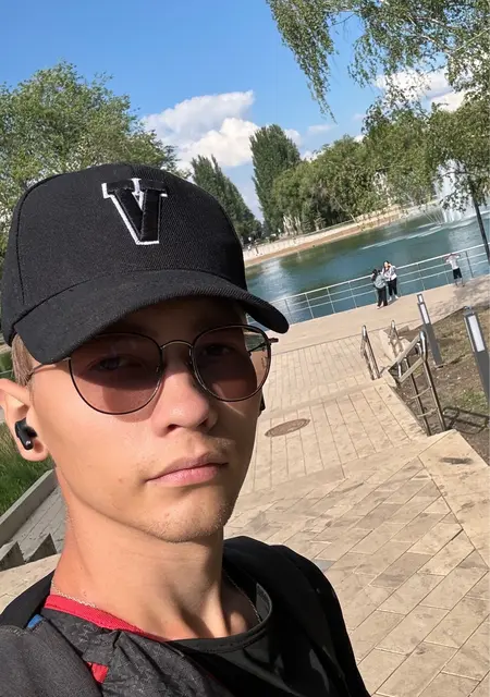 Владислав из Анапы, мне 22, познакомлюсь для общения