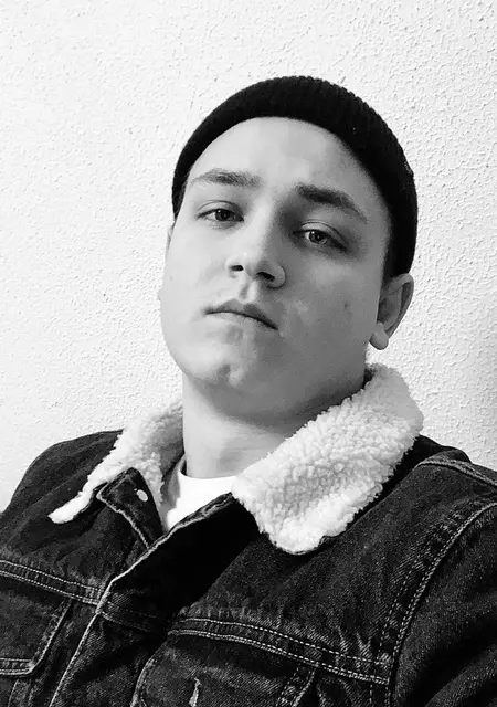 Данил из Мончегорска, ищу на сайте знакомства на одну ночь