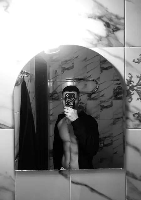 Дима из Красноярска, ищу на сайте знакомства на одну ночь