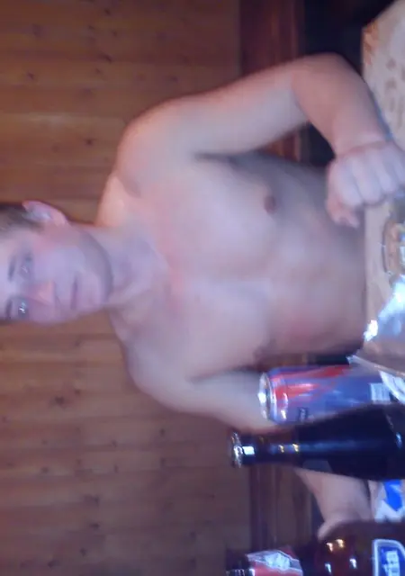 Пётр из Белой Калитвы, мне 36, познакомлюсь на одну ночь