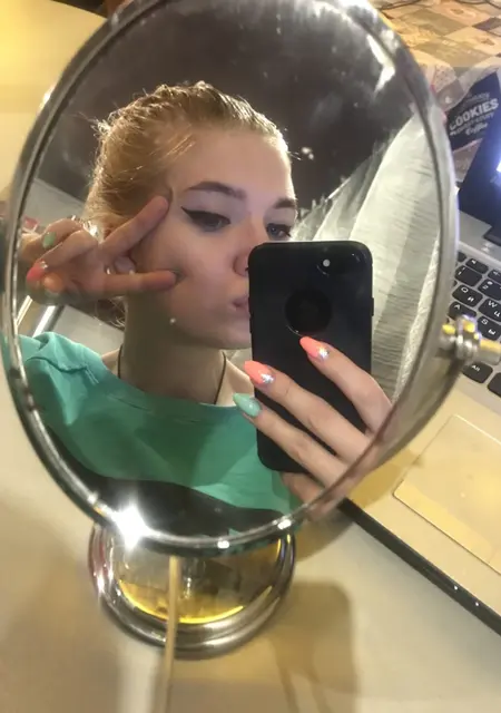 Я Molli, 25, знакомлюсь для постоянных отношений в Белгороде