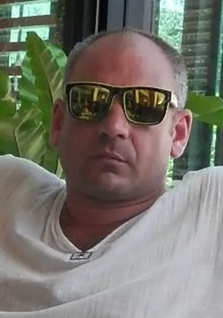 Я Сергей, 47, из Абакана, ищу знакомства без обязательств