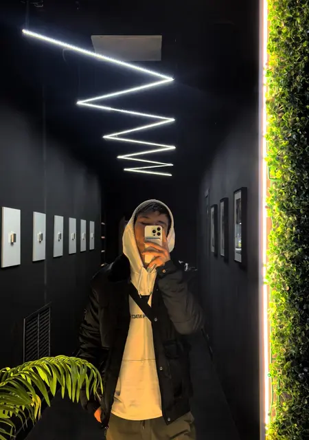 Dominik из Томска, ищу на сайте знакомства без обязательств