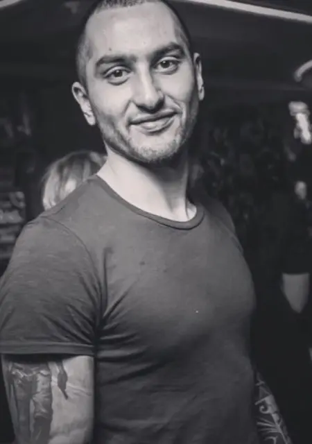 Я Рустам, 37, из Калининграда, ищу знакомство для приятного времяпровождения