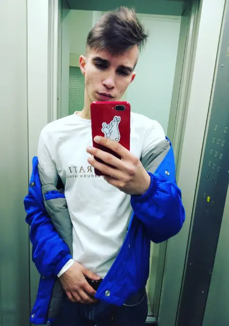 Я Олег, 25, из Пушкина, ищу знакомства без обязательств