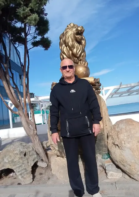 Петр из Краснодара, ищу на сайте знакомства на одну ночь