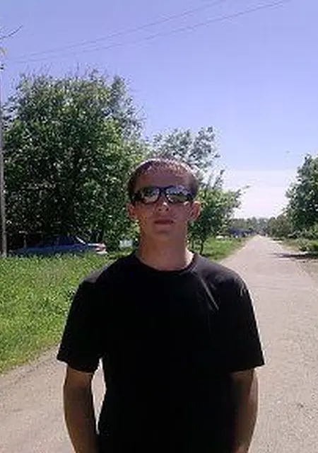 Я Евгений, 33, из Кореновска, ищу знакомства на одну ночь