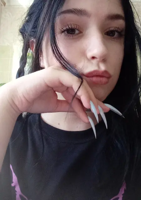 Я Ekaterina, 20, из Севастополя, ищу знакомство для приятного времяпровождения