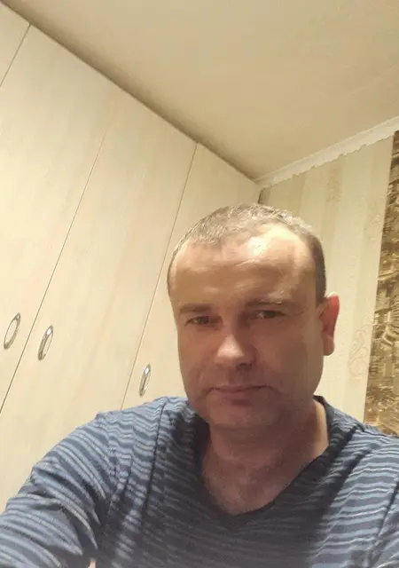 Александр из Кировграда, мне 49, познакомлюсь для общения