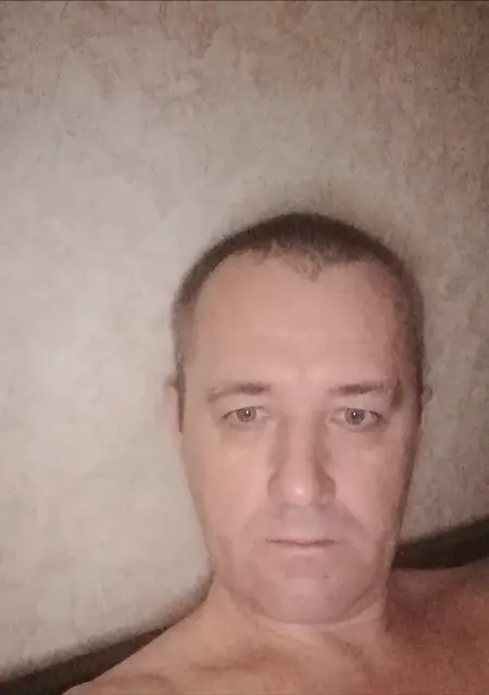 Игорь из Бийска, мне 45, познакомлюсь без обязательств