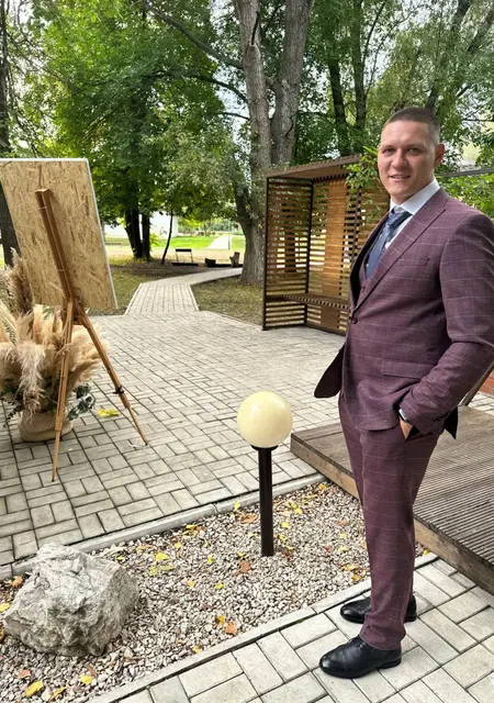 Дмитри из Каменска, ищу на сайте знакомства на одну ночь