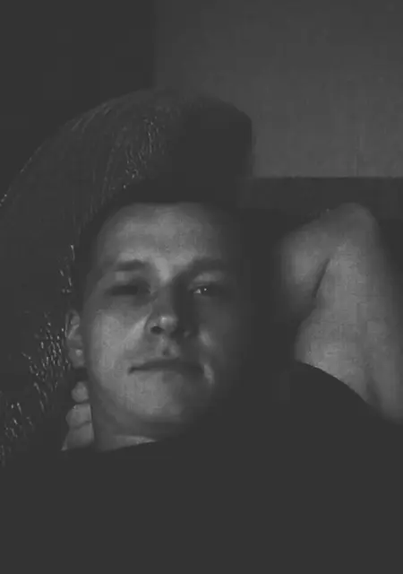 Я Саня, 34, из Зеленогорска, ищу знакомство для общения