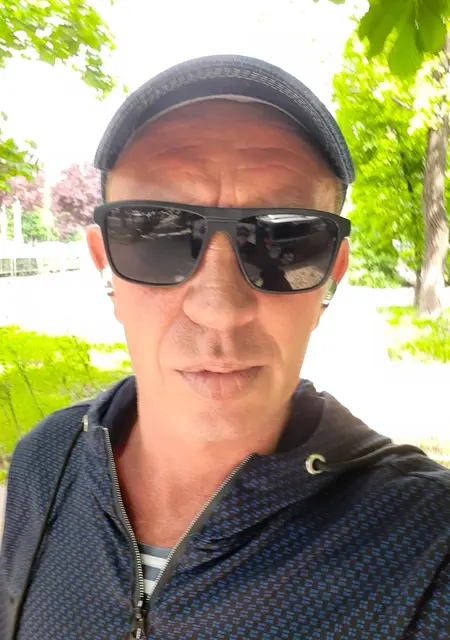 Александр из Краснодара, ищу на сайте знакомства на одну ночь