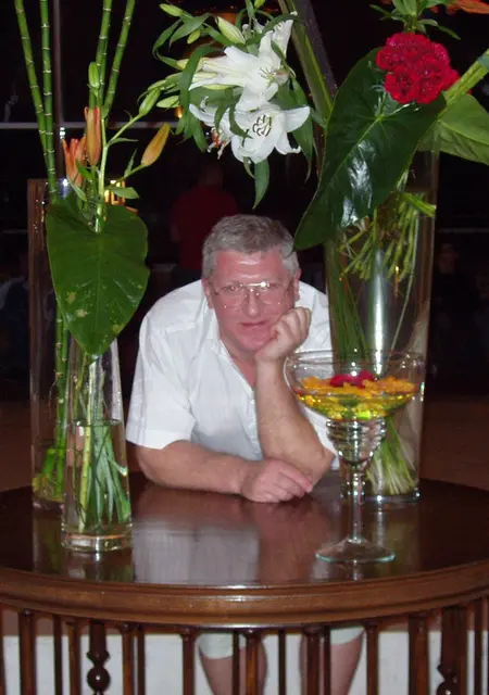 Я Дмитрий, 56, из Санкт-Петербурга, ищу знакомство для дружбы