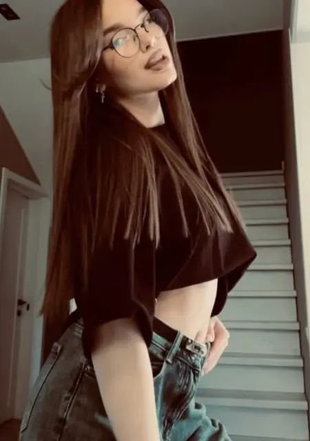 Анна из Ростова-на-Дону, мне 19, познакомлюсь для вирта