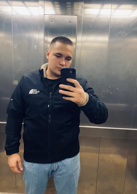 Я Андрей, 21, знакомлюсь без обязательств в Калининграде