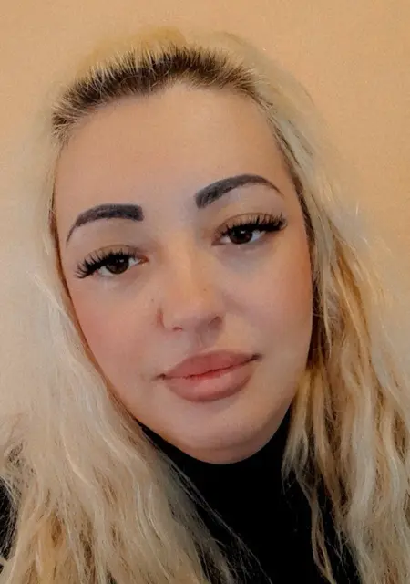 Марина из Магадана, ищу на сайте приятное времяпровождение