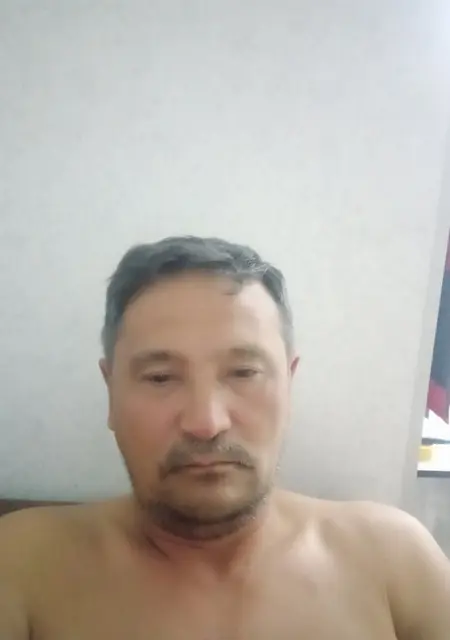 Аскар из Шымкента, мне 55, познакомлюсь на одну ночь
