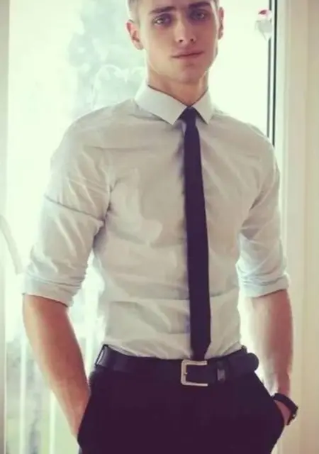 Я Артем, 18, из Нефтегорска, ищу знакомство для вирта