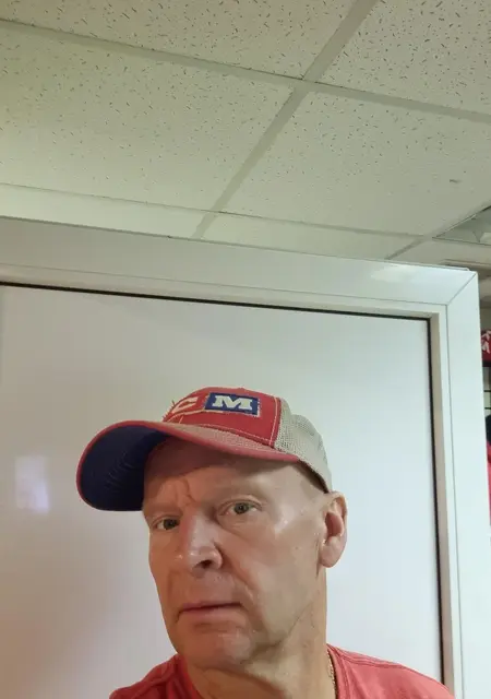 Андрей из Франкфурта-на-майне, мне 58, познакомлюсь без обязательств