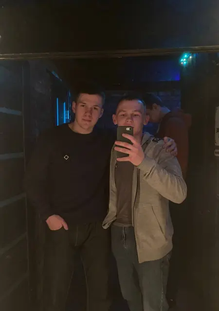 Максим из Курчатова, мне 22, познакомлюсь без обязательств