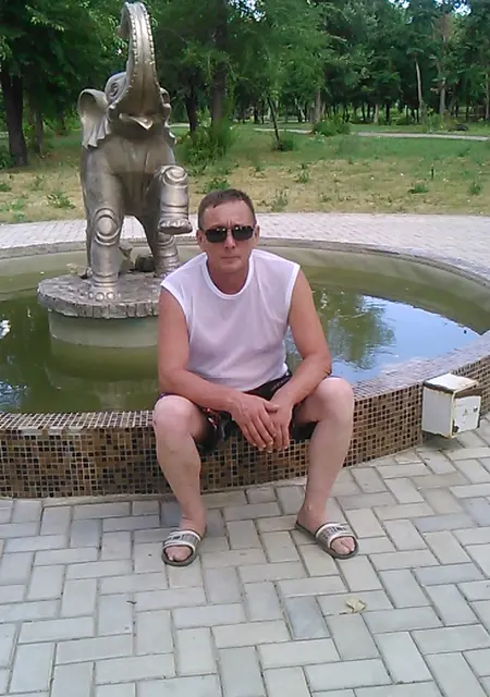 Я Виталий, 54, знакомлюсь на одну ночь в Малой Вишере