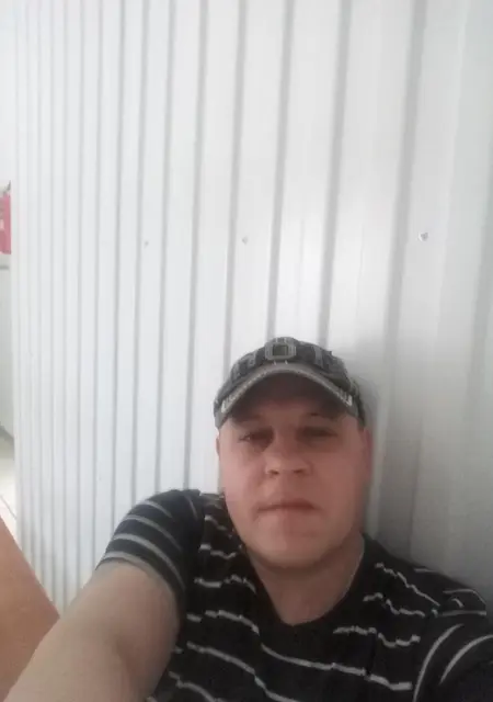 Я Василий, 45, знакомлюсь без обязательств в Бузулуке