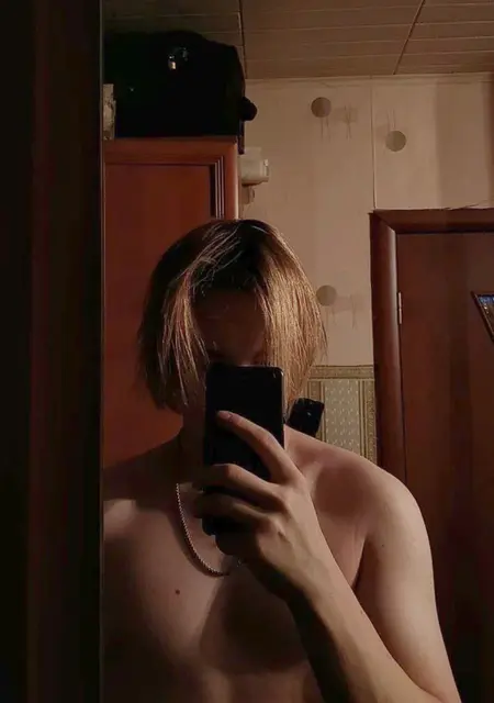 Я Игорь, 20, знакомлюсь на одну ночь в Мурино