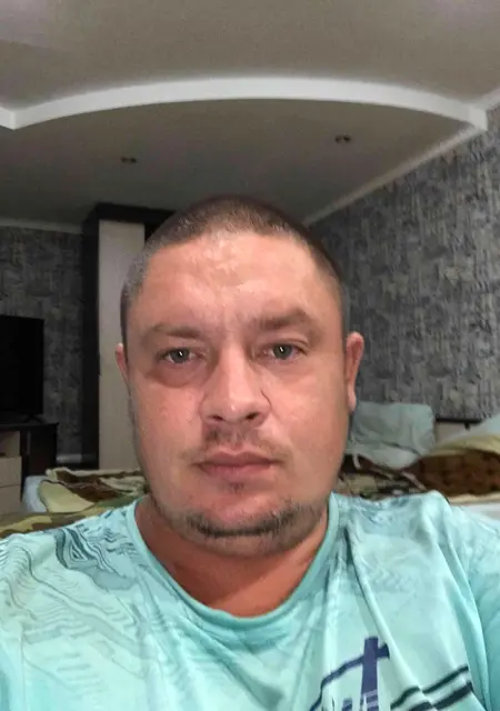 Я Серёга, 39, из Каменска, ищу знакомства без обязательств