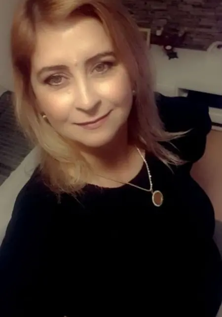 Я Nevin, 45, знакомлюсь в Берлине