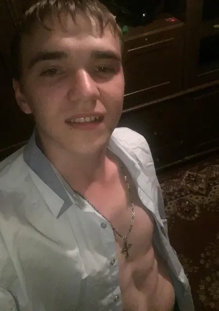 Я Александр, 29, знакомлюсь без обязательств в Новомосковске