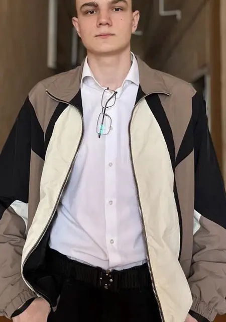 Я Дмитрий, 18, знакомлюсь без обязательств в Москве