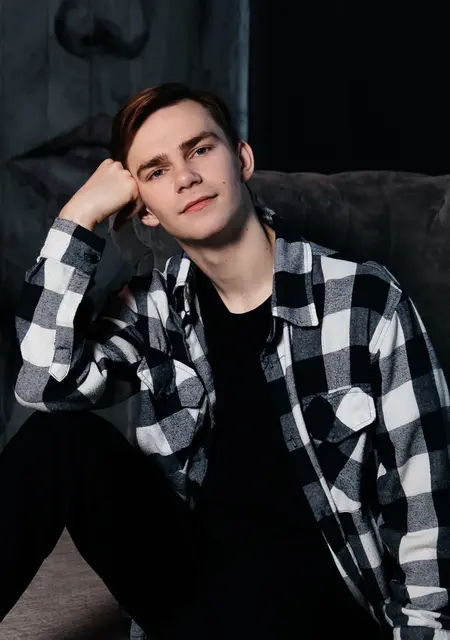 Я Максим, 22, знакомлюсь для открытые отношения в Нижнем Новгороде