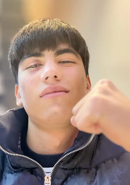 Я Jafar, 18, знакомлюсь для вирта в Пушкине