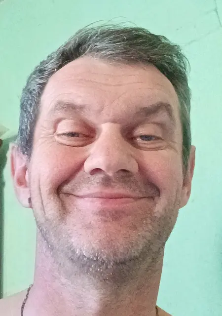 Сергий из Тюмени, ищу на сайте знакомства на одну ночь