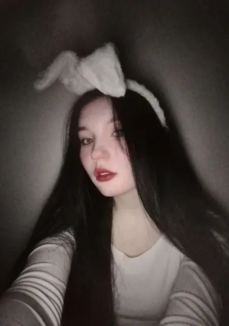 Я Алиса, 23, знакомлюсь на одну ночь в Казани