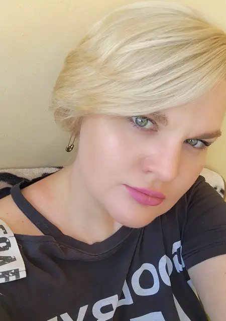 Я Мила, 42, из Астрахани, ищу знакомства без обязательств