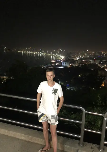 Дмитрий из Нового Уренгоя, ищу на сайте знакомства на одну ночь