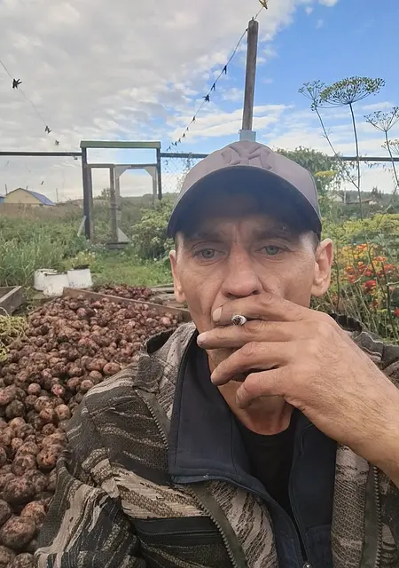 Владимир из Красноярска, ищу на сайте знакомства на одну ночь