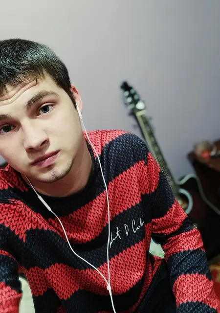 Я Виктор, 27, из Узловой, ищу знакомства без обязательств