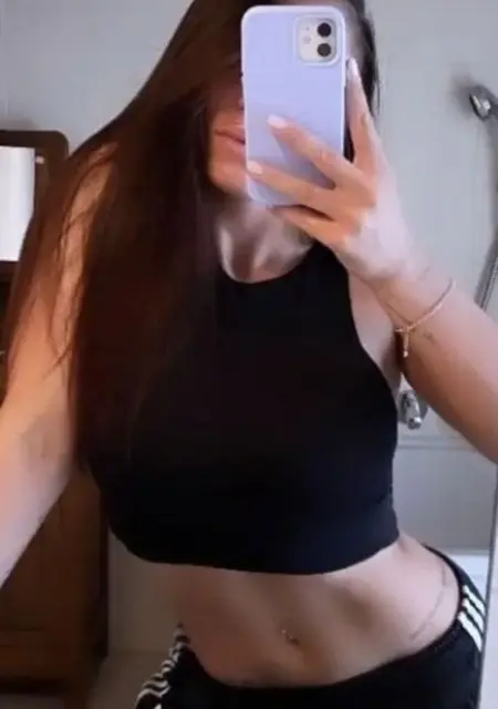 Я Rosy, 21, знакомлюсь в Риме