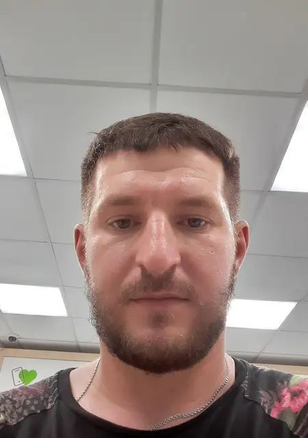 Руслан из Прохладного, мне 36, познакомлюсь для приятного времяпровождения